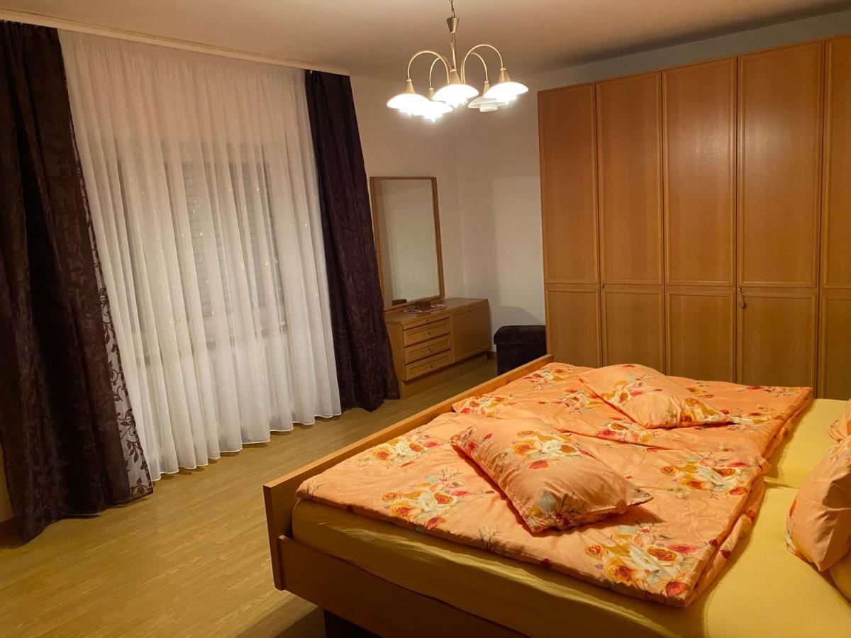 Ferienwohnung Mit Garten Pirmasens Exterior foto