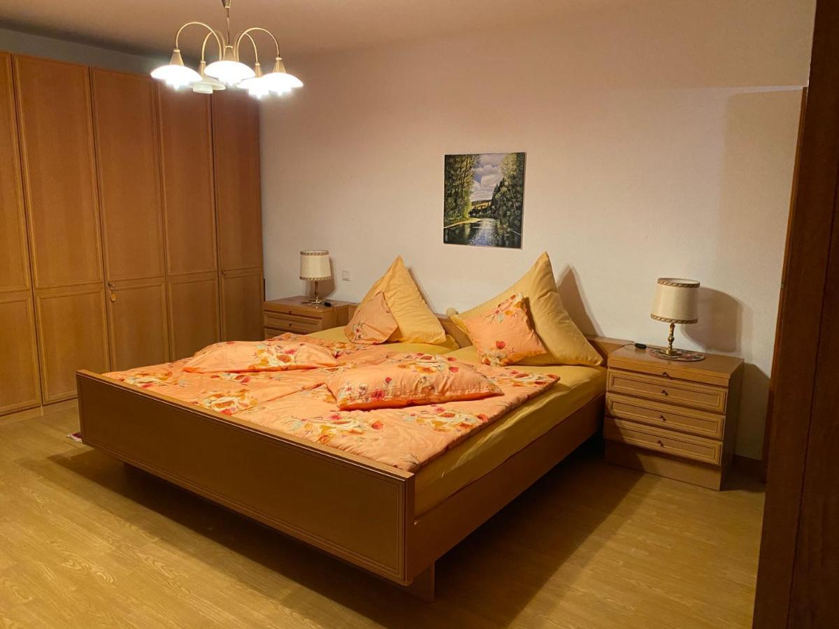 Ferienwohnung Mit Garten Pirmasens Exterior foto